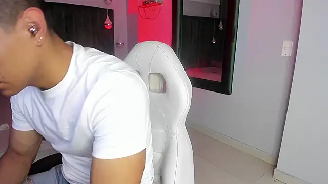 Lucii fer  online show from 9, 11, 2025