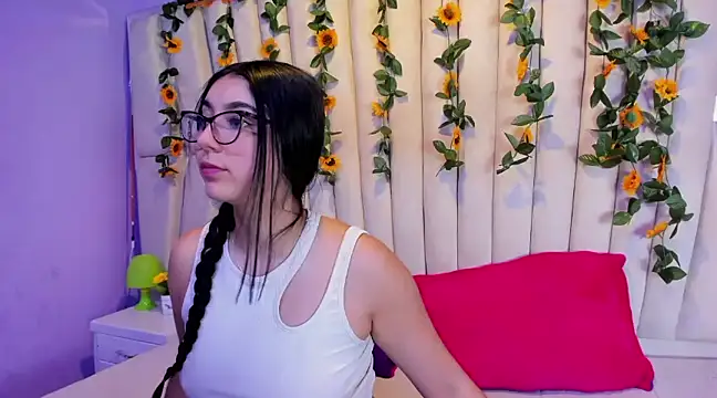 Lucy Anall  online show from 8, 2, 2025