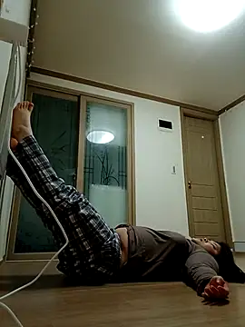 Snapshot of hello098712 chatting on 24, 2, 2025 hello098712 online show from 24, 2, 2025