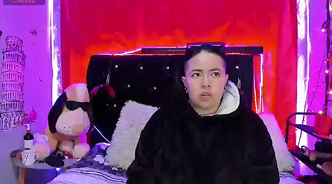 Snapshot of katieeandsharonn chatting on 25, 1, 2025 katieeandsharonn online show from 25, 1, 2025