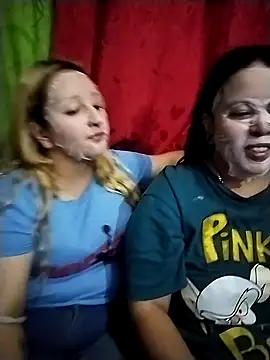 Snapshot of katieeandsharonn chatting on 23, 3, 2025 katieeandsharonn online show from 23, 3, 2025