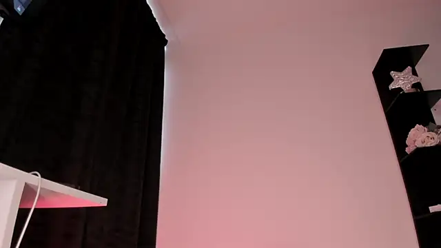 Snapshot of iluy_ chatting on 20, 11, 2025 iluy online show from 20, 11, 2025