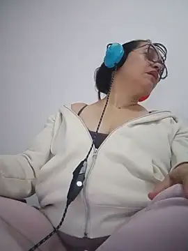 gaby0075 online show from 3, 12, 2024