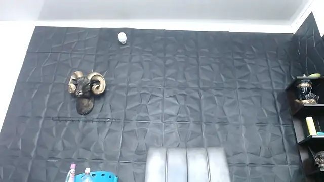 Snapshot of Hanna_Fox_69 chatting on 29, 10, 2025 Hanna Fox 69 online show from 29, 10, 2025