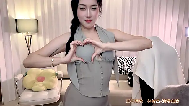 K-moumou online show from 10, 10, 2025