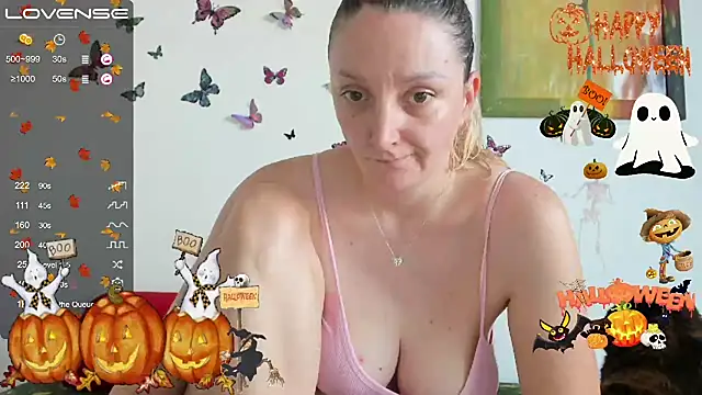 sweetsquirrel91 online show from 10, 10, 2025