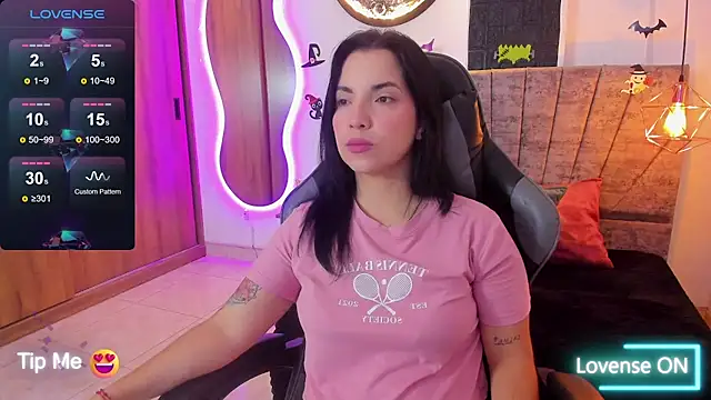 Snapshot of tatiana_sc chatting on 18, 10, 2025 tatiana sc online show from 18, 10, 2025