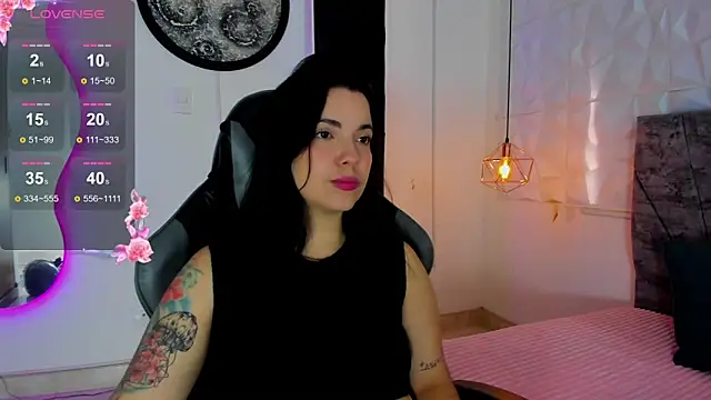 Snapshot of tatiana_sc chatting on 4, 11, 2025 tatiana sc online show from 4, 11, 2025