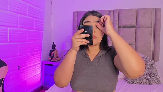 Snapshot of EmmaBecket2 chatting on 19, 11, 2025 EmmaBecket2 online show from 19, 11, 2025