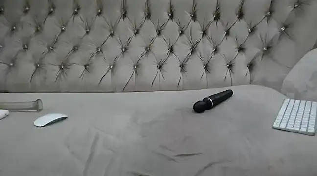 ElliaSquirtGirl online show from 24, 12, 2024