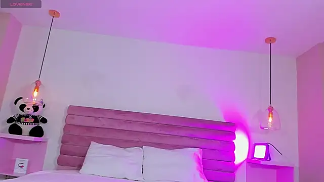 AbyCooper online show from 6, 3, 2025