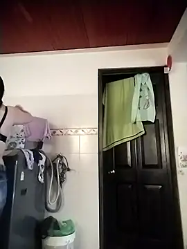 Lucianaferro  online show from 27, 11, 2025