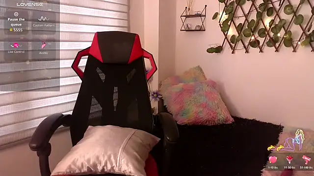 Snapshot of EmberEyes_999 chatting on 11, 11, 2025 EmberEyes 999 online show from 11, 11, 2025