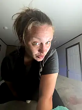 Snapshot of IvanaPlenty chatting on 17, 10, 2025 IvanaPlenty online show from 17, 10, 2025