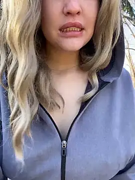 KikiWatson online show from 20, 12, 2024