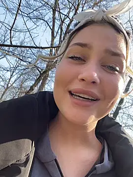 KikiWatson online show from 12, 3, 2025