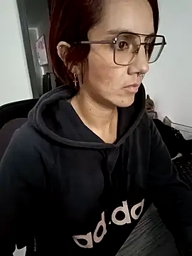 Snapshot of your_red_rose_ chatting on 13, 1, 2025 your red rose online show from 13, 1, 2025