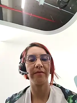 Snapshot of your_red_rose_ chatting on 17, 1, 2025 your red rose online show from 17, 1, 2025