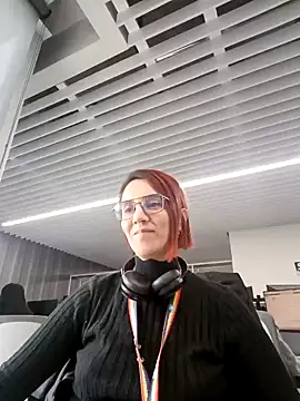 Snapshot of your_red_rose_ chatting on 28, 1, 2025 your red rose online show from 28, 1, 2025