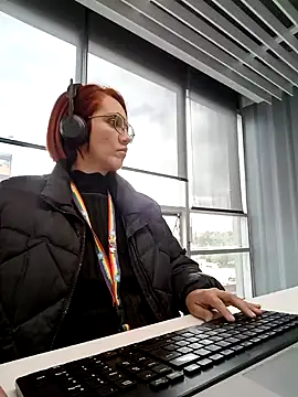 Snapshot of your_red_rose_ chatting on 30, 1, 2025 your red rose online show from 30, 1, 2025