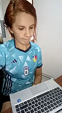 Snapshot of your_red_rose_ chatting on 27, 2, 2025 your red rose online show from 27, 2, 2025