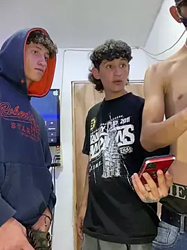 LatinBoysxxx online show from 2, 2, 2025