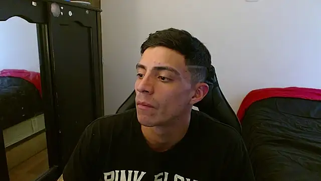 Snapshot of kv___xxx_ chatting on 8, 10, 2025 kv xxx online show from 8, 10, 2025