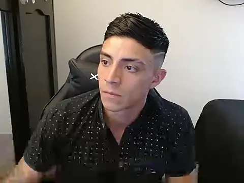 Snapshot of kv___xxx_ chatting on 30, 10, 2025 kv xxx online show from 30, 10, 2025