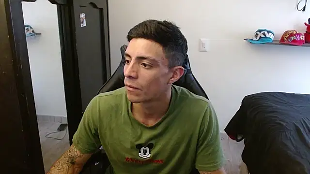 Snapshot of kv___xxx_ chatting on 11, 11, 2025 kv xxx online show from 11, 11, 2025