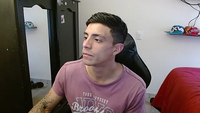 Snapshot of kv___xxx_ chatting on 16, 11, 2025 kv xxx online show from 16, 11, 2025