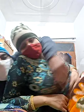 Snapshot of menakshiiikaur chatting on 1, 2, 2025 menakshiiikaur online show from 1, 2, 2025