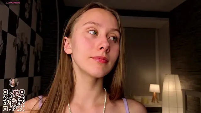 Snapshot of EthalBuffkin chatting on 9, 10, 2025 EthalBuffkin online show from 9, 10, 2025