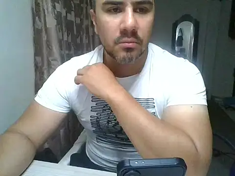 Snapshot of pob_cam chatting on 11, 9, 2025 pob cam online show from 11, 9, 2025