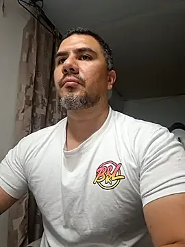 Snapshot of pob_cam chatting on 18, 9, 2025 pob cam online show from 18, 9, 2025