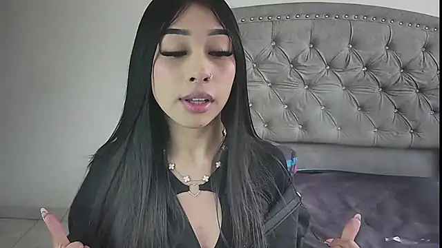 Snapshot of Nesuko_kamado_ chatting on 10, 11, 2025 Nesuko kamado online show from 10, 11, 2025