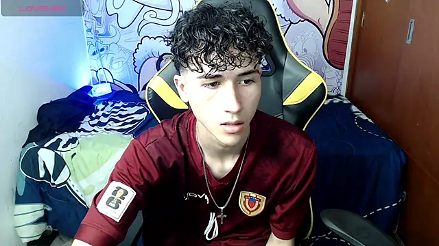 Snapshot of johnny_cagee chatting on 10, 12, 2024 johnny cagee online show from 10, 12, 2024