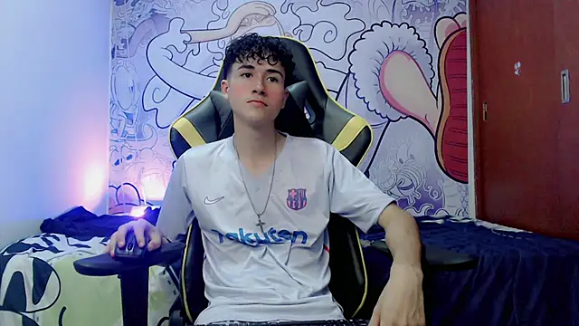 Snapshot of johnny_cagee chatting on 15, 12, 2024 johnny cagee online show from 15, 12, 2024