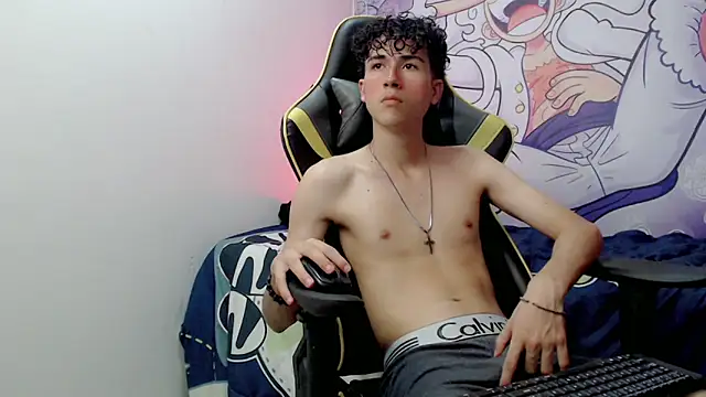 Snapshot of johnny_cagee chatting on 19, 12, 2024 johnny cagee online show from 19, 12, 2024