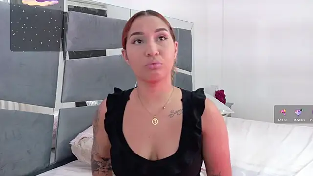 Snapshot of Alba_Grey chatting on 7, 12, 2024 Alba Grey online show from 7, 12, 2024