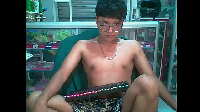 Snapshot of Baby_Cream chatting on 6, 12, 2024 Baby Cream online show from 6, 12, 2024