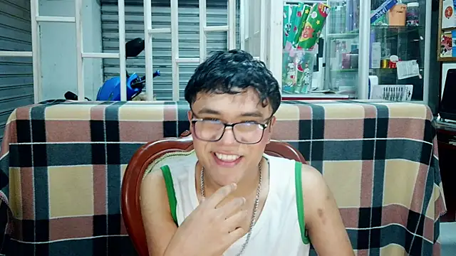 Snapshot of Baby_Cream chatting on 2, 1, 2025 Baby Cream online show from 2, 1, 2025