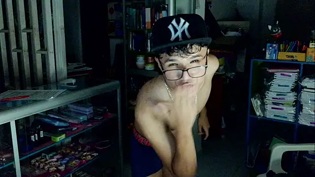 Snapshot of Baby_Cream chatting on 5, 2, 2025 Baby Cream online show from 5, 2, 2025