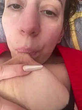 Renattasweetboobs online show from 13, 3, 2026