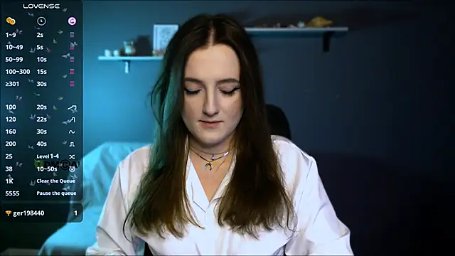 luna berryy online show from 10, 11, 2025