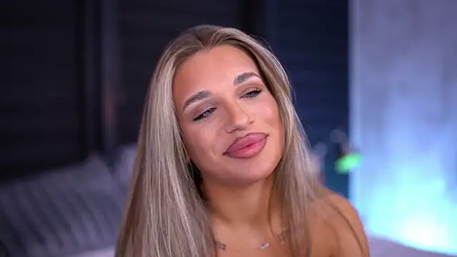 Candy Ivy online show from 25, 1, 2025