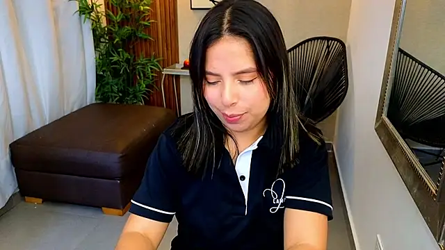 Sharlotte Milk online show from 11, 11, 2025