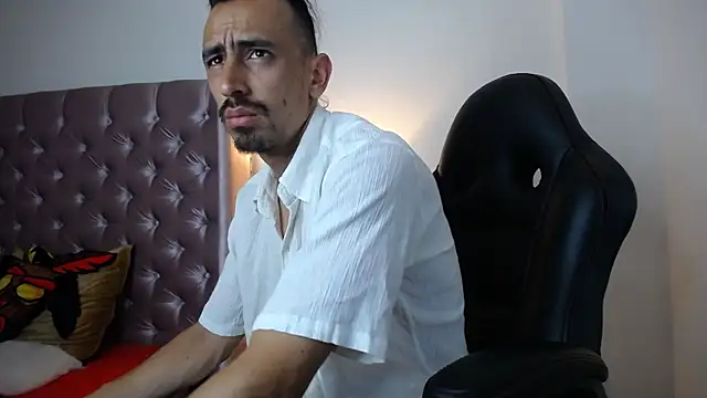 Snapshot of Sr_Magnus_ chatting on 14, 10, 2025 Sr Magnus online show from 14, 10, 2025