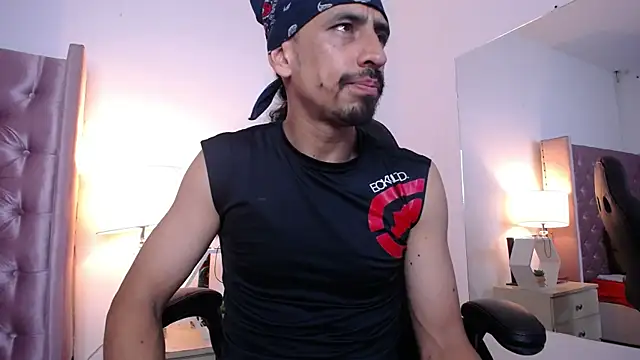 Snapshot of Sr_Magnus_ chatting on 20, 10, 2025 Sr Magnus online show from 20, 10, 2025