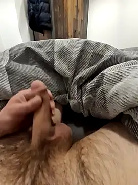 Snapshot of NiceBone000 chatting on 4, 12, 2024 NiceBone000 online show from 4, 12, 2024