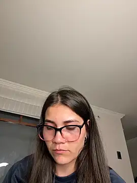 aurora divine online show from 15, 10, 2025